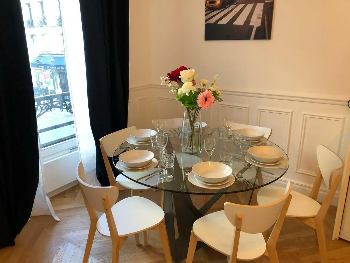 Montorgueil Apartment